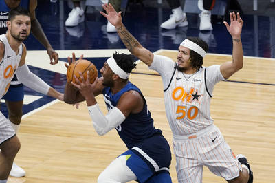 NBA》大物新秀三分絕殺當英雄 魔術氣走灰狼終結6連敗 NBA》大物新秀三分絕殺當英雄 魔術氣走灰狼終結6連敗
