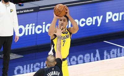 NBA》布洛格登逆轉致勝三分彈! 溜馬延長賽氣走魔術(影音) NBA》布洛格登逆轉致勝三分彈! 溜馬延長賽氣走魔術(影音)