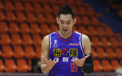 SBL》呂政儒強忍膝傷狂砍30分 率裕隆痛宰老冤家璞園 SBL》呂政儒強忍膝傷狂砍30分 率裕隆痛宰老冤家璞園