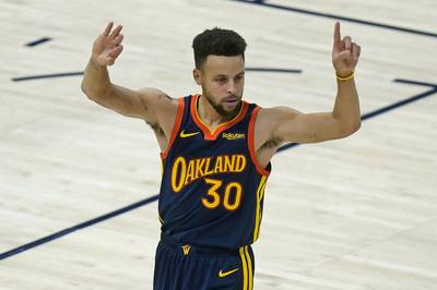 柯瑞生涯三分球總數躍居史上第2 今日NBA戰績 柯瑞生涯三分球總數躍居史上第2 今日NBA戰績