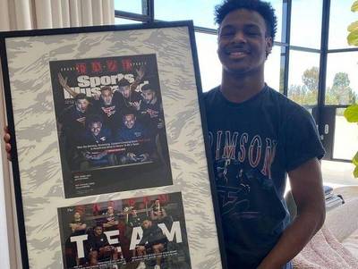 NBA》大兒子也登上美國權威雜誌封面 老爸「詹皇」好驕傲 NBA》大兒子也登上美國權威雜誌封面 老爸「詹皇」好驕傲