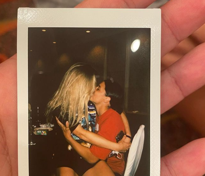 東奧》昨天的敵人是今天的戀人！美澳正妹賽後公開熱吻照被讚爆