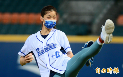 中職》登主播台網讚「吃可愛長大」 羅嘉翎：我燃起看比賽的慾望