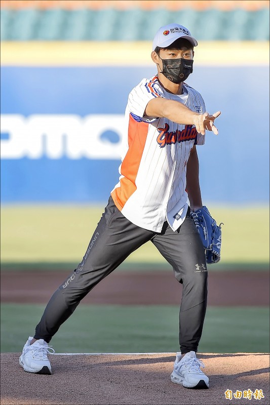 楊勇緯開球好「悍」 下次還想再來