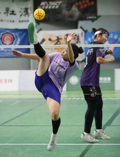 藤球》完成升甲组约定!明伦高中何凡幼、邱孟洁哭了 藤球》完成升甲组约定!明伦高中何凡幼、邱孟洁哭了