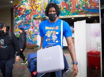 PLG》前NBA狀元現身鳳山 班奈特籲球迷力挺鋼鐵人