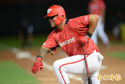 中職》女兒送PS5當父親節禮物 林智勝超開心