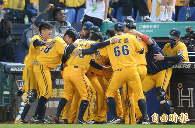 台灣大賽》兄弟3連勝聽牌 樂天陷「零翻盤」地獄劣勢