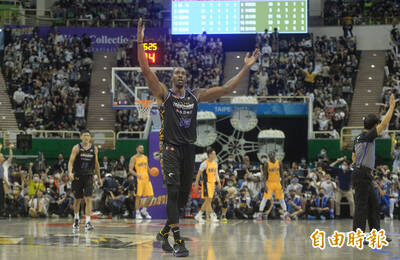 T1》霍華德來台首戰上場近48分鐘 上次打那麼久是11年前