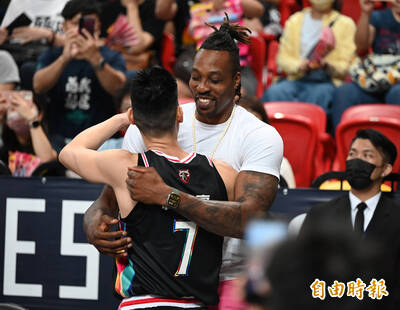 PLG》魔獸降臨和平館！ 林書豪見到NBA火箭前隊友擁抱致意