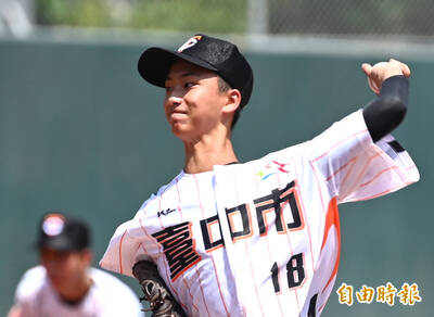 玉山盃》「滿多球探在看他的」  西苑「紙片人」左投吸睛