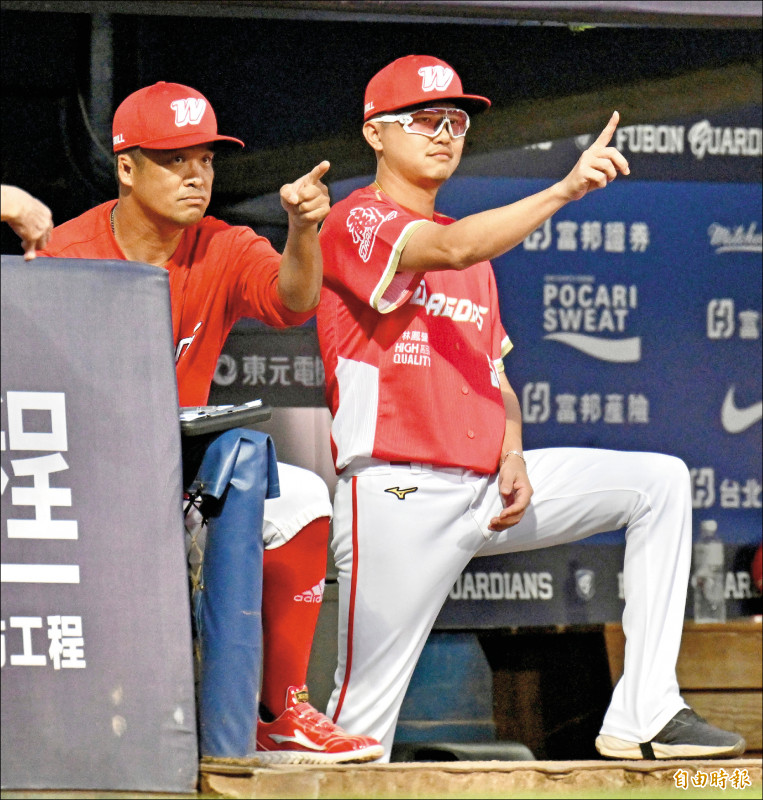 兩位首席 龍教練團布局有理