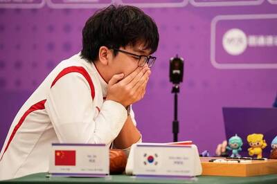 亞運圍棋》中國棋王柯潔兩度「銀恨」 賽後爆哭、泣不成聲