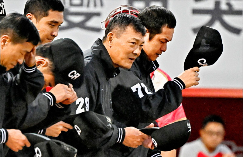 職棒產業鏈之最佳綠葉／一、二軍共600場 賽務部、後勤需求激增