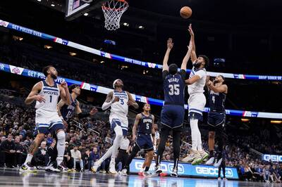 NBA》魔術陷傷病潮僅10人可用 灰狼雙塔肆虐中斷對手2連勝