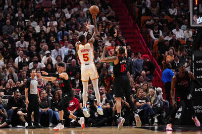 NBA》D.穆雷終場前2秒準絕殺！ 超遠三分滅熱火喜收三連勝