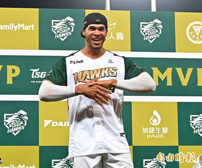 中職》台鋼MVP魔鷹秀一手「千鳥結印」 自曝去年在美被誤認是幫派手勢