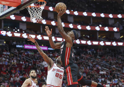 NBA》火箭慘遭熱火燒毀 11連勝後吞4連敗、附加賽近乎無望