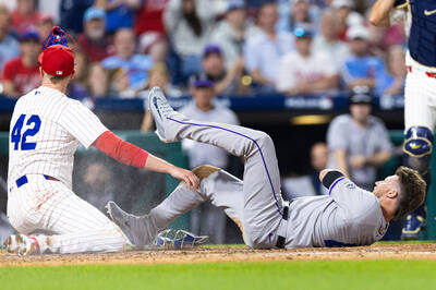 MLB》派投手弗里蘭代跑卻在本壘前和對手相撞 洛磯教頭說明調度