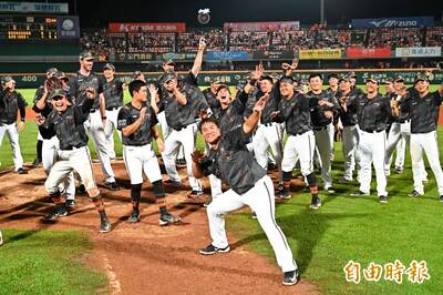 中職》試訓借球棒「給他們好看」 鄧志偉發文回顧高國慶暖心點滴