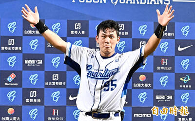 中職》不再是再見觸身或犧牲打  這次戴培峰當英雄貨真價實