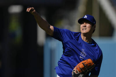 MLB》努力重返二刀流！大谷翔平賽前傳接70球、還加練變化球（影音）
