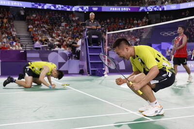 奧運羽球》麟洋配又贏了！直落二拍下泰國組合晉4強