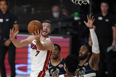 NBA》國家隊背號光榮退休！卓吉奇引退賽完美落幕