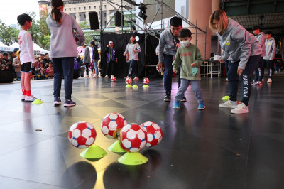 新北耶誕城運動派對結合世界12強棒球賽 11/16~18連播3場