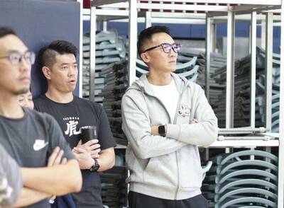 籃球》帶小兒子打銀河盃！ 許晉哲盛讚台灣籃球基層進步：有點出乎我預期