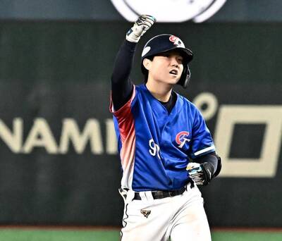 12強》奪冠後赴南韓旅遊 江坤宇報平安「經歷了戒嚴又解嚴了」