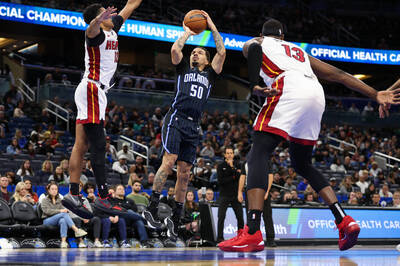 NBA》落後25分上演驚天大逆轉平隊史紀錄 魔術滅火止3連敗