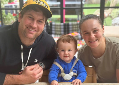 網球》前球后巴蒂又當媽媽 耶誕假期宣布將迎來第二個孩子