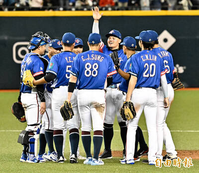 經典賽Live》兄弟宋晟睿4安鐵支+飆速場內轟！ 台灣痛宰南非奪首勝
