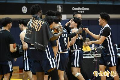 UBA》政大沒對手拿跨季47連勝 今對陣健行拚四強頭號種子 UBA》政大沒對手拿跨季47連勝 今對陣健行拚四強頭號種子