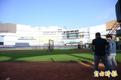 中職》洲際球場「白色怪物」會吃球 會長允諾改善