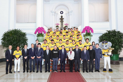 中職》賴總統接見上季總冠軍中信兄弟 讚蔡其昌完成三項重要使命