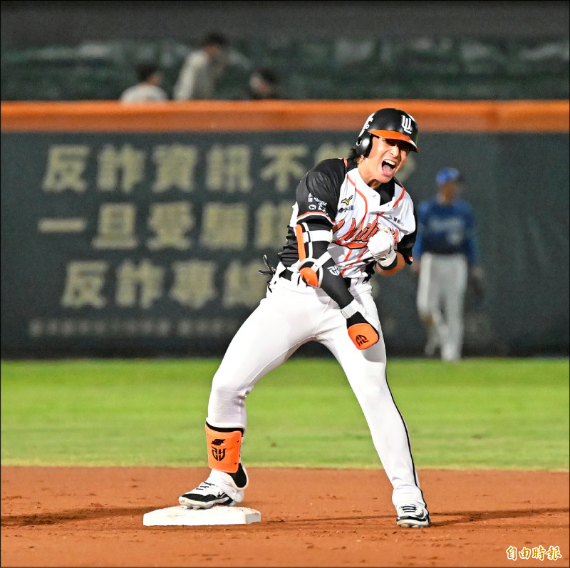 悍將踢館台南 內野光害慘案