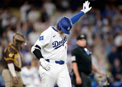 MLB》大谷翔平兩度遭砸仍展現紳士舉動 美媒：為大聯盟樹立榜樣