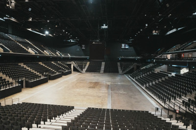 蔣萬安巴黎參訪首站 考察「麟洋配」奧運奪金場館Adidas Arena