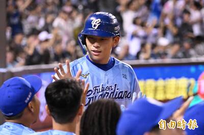 中職》尾隨至停車場要簽名 球迷發文遭戴培峰親自打臉：不要造謠