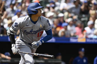 MLB》轟雙響砲的大谷翔平出現跑壘瑕疵？ 主播、球評都提出批評