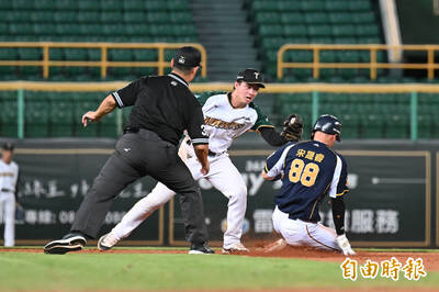 中職》「小房間」改判宋晟睿盜壘失敗惹議 聯盟說明關鍵原因