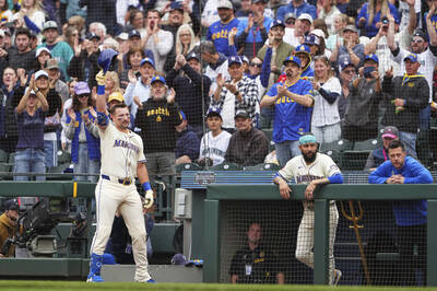 MLB》太神！史上最會轟捕手羅里54轟出爐 追平洋基神獸高懸64年紀錄