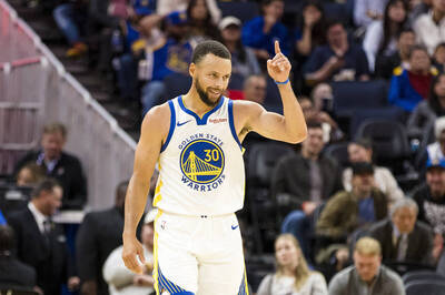 NBA》柯瑞只打半場沒差! 勇士末節狂灌51分大逆轉拓荒者 NBA》柯瑞只打半場沒差! 勇士末節狂灌51分大逆轉拓荒者