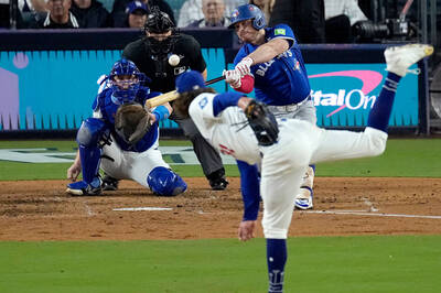 世界大賽》大谷開轟無用！道奇失誤 藍鳥3分砲反超