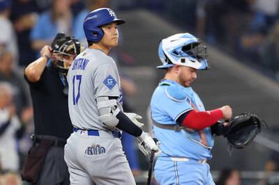 世界大賽》藍鳥王牌2局5K寫紀錄！敬遠大谷付出代價、道奇先馳得點