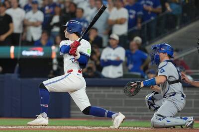 世界大賽》衛冕軍道奇危險了！藍鳥強打敲安締最狂偉業 攻下巨大1分