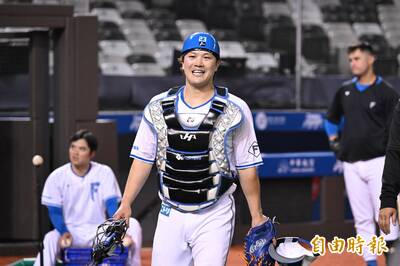 日職》剛摘最優秀投捕賞 火腿資深老將伏見寅威被交易至阪神虎