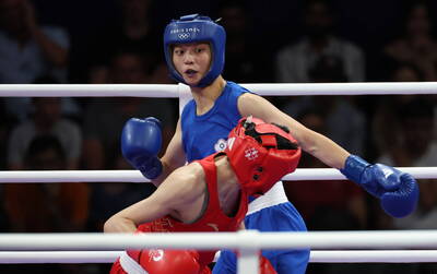 P:2:拳擊年終賽》吳詩儀5：0輕取烏茲別克女將 闖進4強